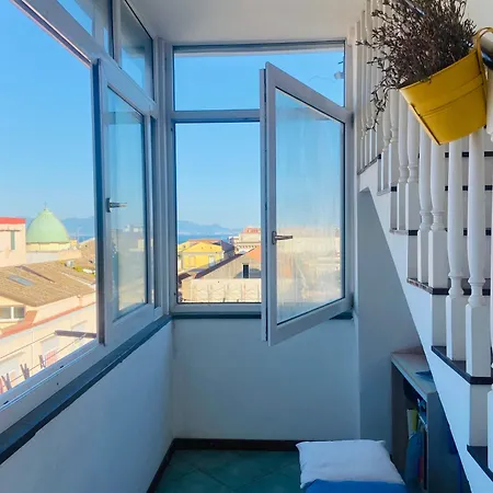 Alojamento de Acomodação e Pequeno-almoço La Casa Sui Tetti Nápoles