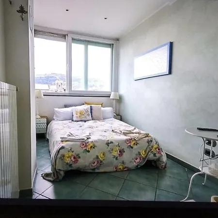 La Casa Sui Tetti Alojamento de Acomodação e Pequeno-almoço Nápoles