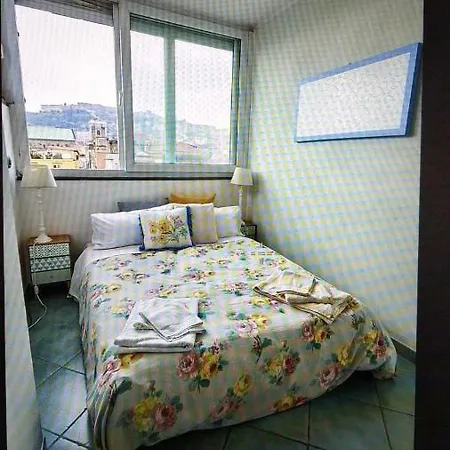 La Casa Sui Tetti לינה וארוחת בוקר נאפולי